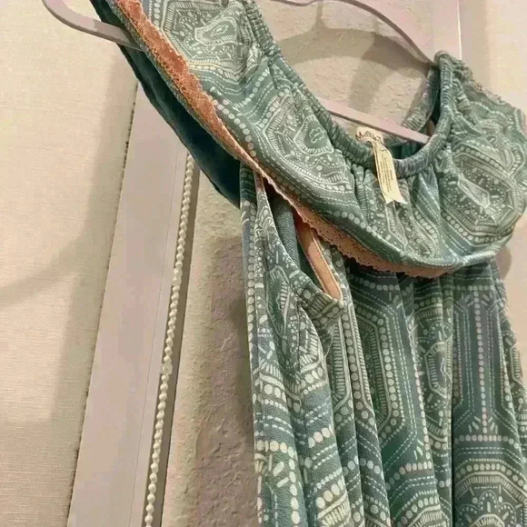 Girls Matilda Jane Beachside
Romper Size 12 worn twice - Picture 4 of 10